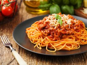 A Classic Spaghetti Recipe That's Sure to Satisfy Your Taste Buds