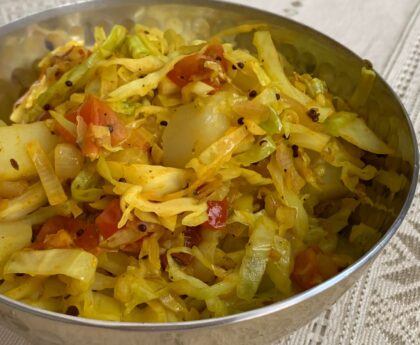 A Delicious and Nutritious Recipe for Potato and Cabbage Curry