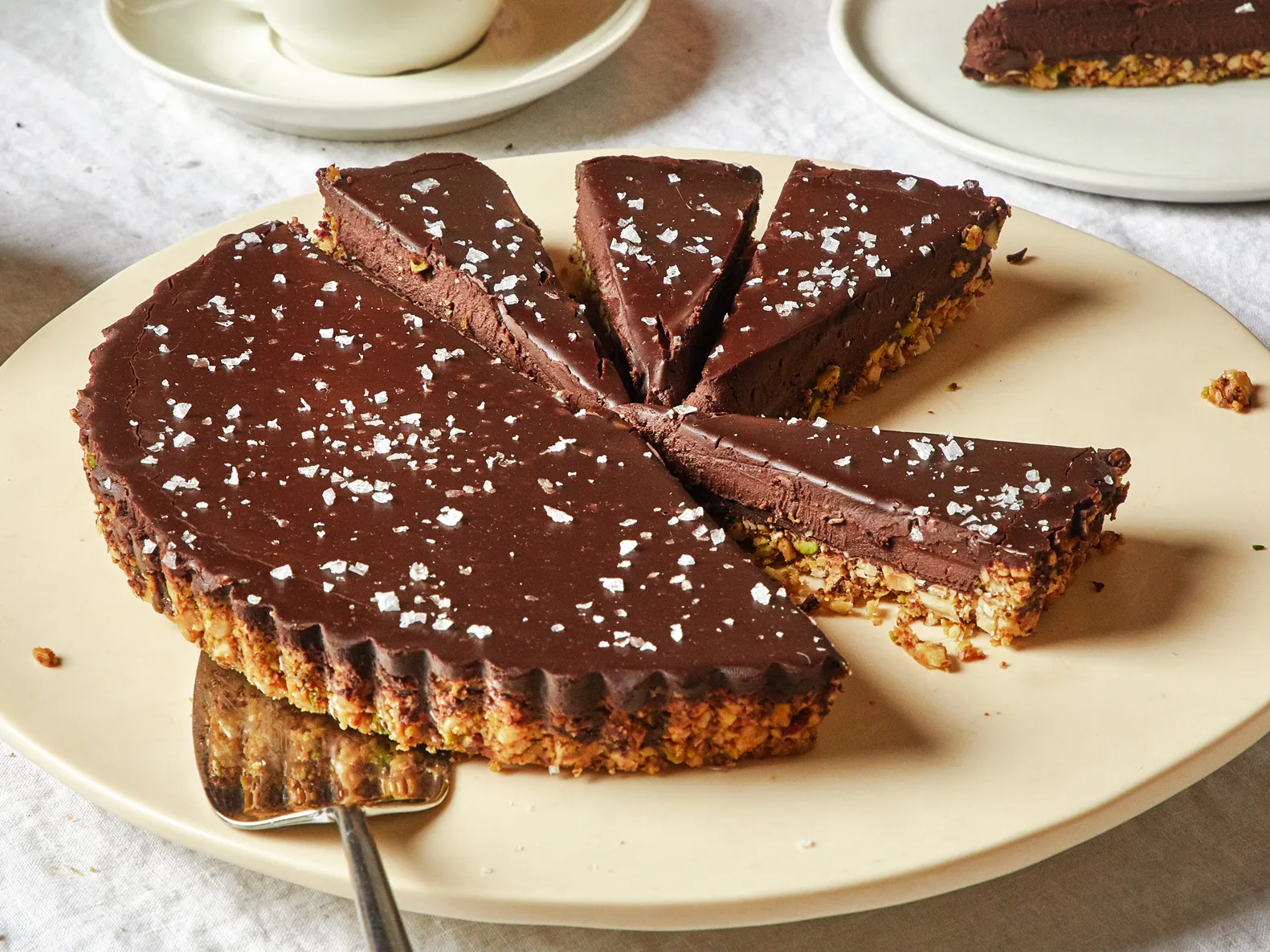 A Guide to Creating a Divine Chocolate Ganache Tart