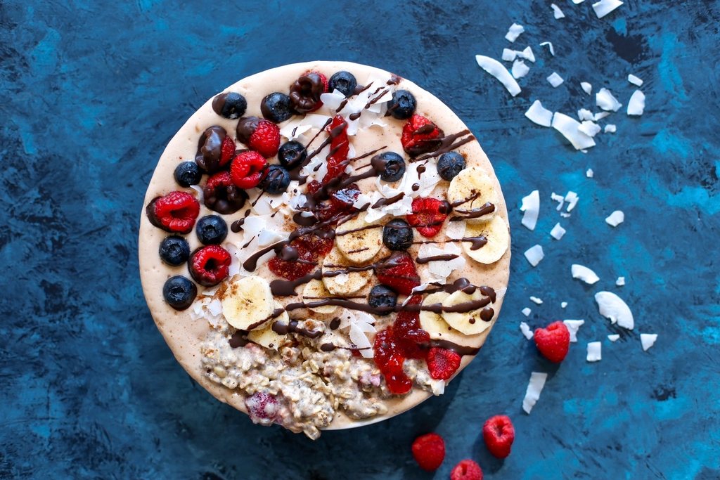 Berry Smoothie Bowl: Thick, Creamy and Ready in 10 Minutes