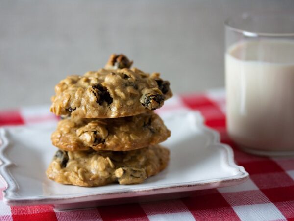 Oatmeal Raisin Cookies Recipe: Soft, Chewy and Lightly Spiced