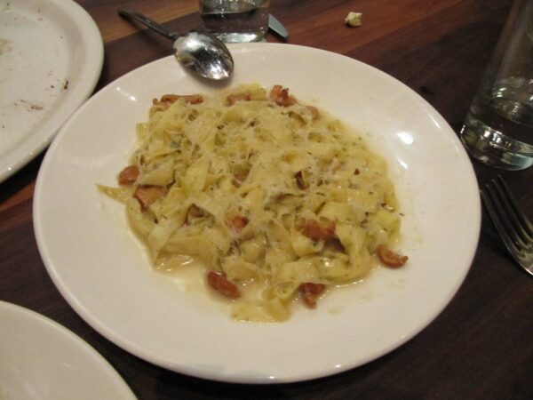 Creamy Mushroom Pasta Recipe: Garlicky and Ready in 25 Minutes