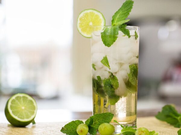 Fresh Lemonade Recipe: Perfectly Sweet, Tart and Refreshing