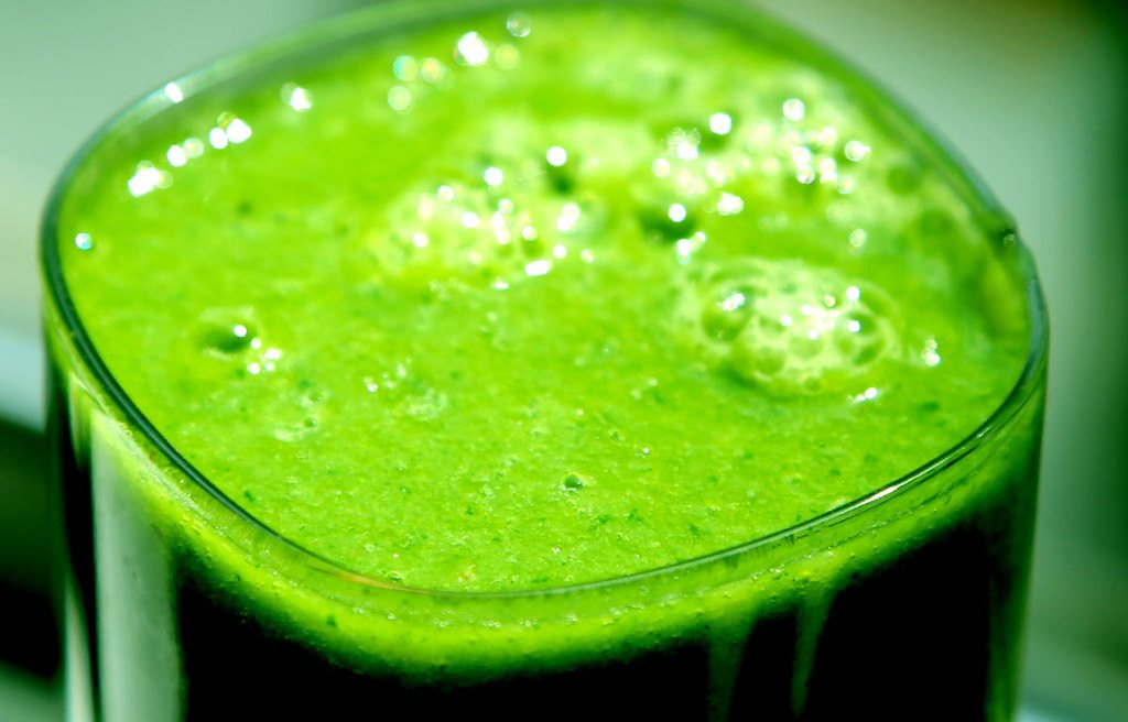 Green Smoothie with Spinach: Fruity, Smooth and Kid-Friendly