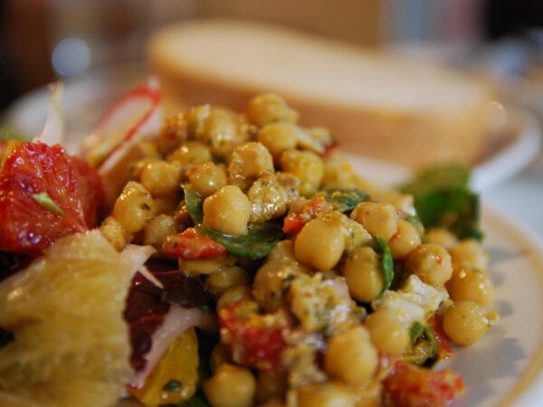 Chickpea Salad Recipe: Crunchy, Zesty and Ready in 15 Minutes