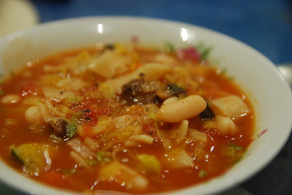 Minestrone Soup Recipe: Hearty Italian Vegetable and Bean Soup